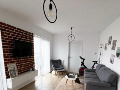 Apartament cu 2 camere semidecomandate | La cheie | Buna Ziua