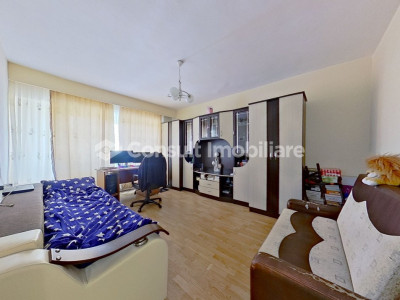 Apartament cu 3 camere decomandate | Etaj intermediar | Expo Transilavnia