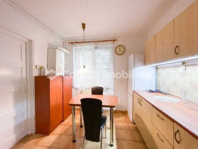 Apartament cu 2 camere | str Paris | Zona linistita