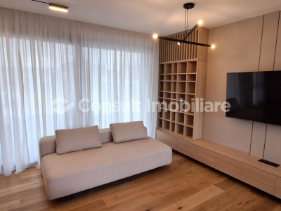 Penthouse cu 3 camere | Centru